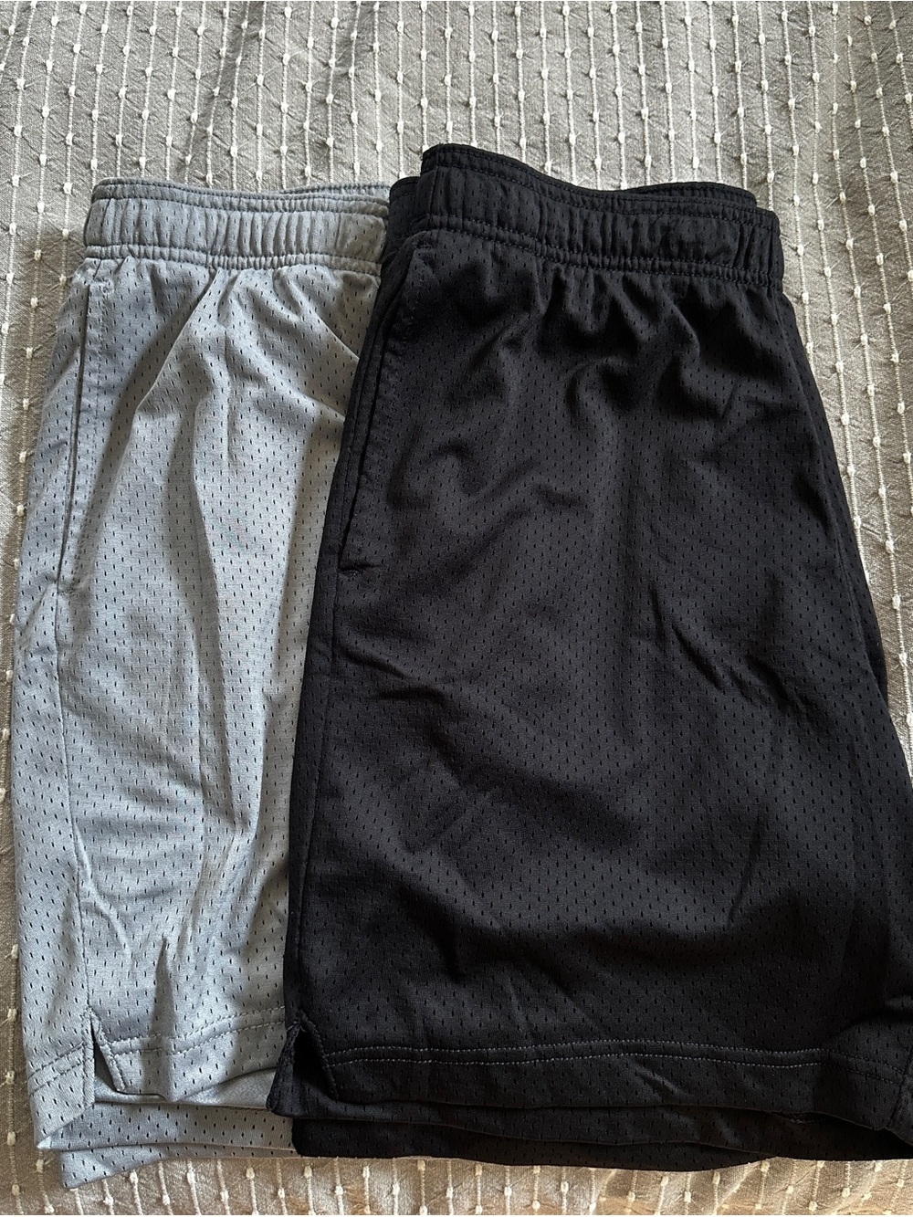 Hollister Men’s mesh shorts black and gray size M